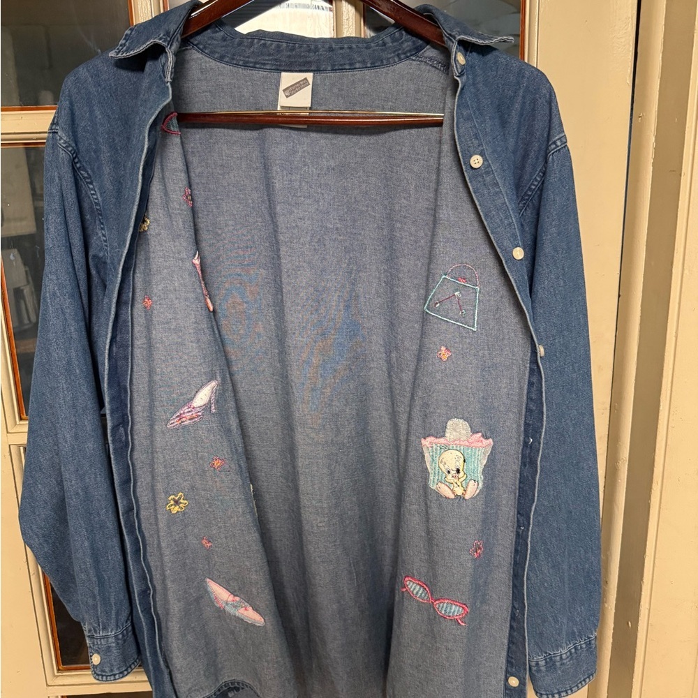 Vintage Warner Bro Studio Tweety Bird Denim Button Up - Picture 6 of 7